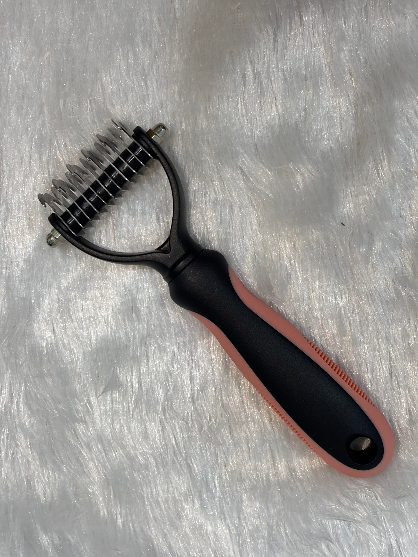 PetArcadia™ Pro 2-in-1 Deshedding Tool | Undercoat Rake & Dematting Brush